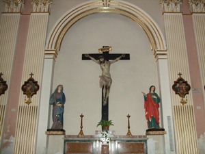 L'altare del Cristo crocifisso