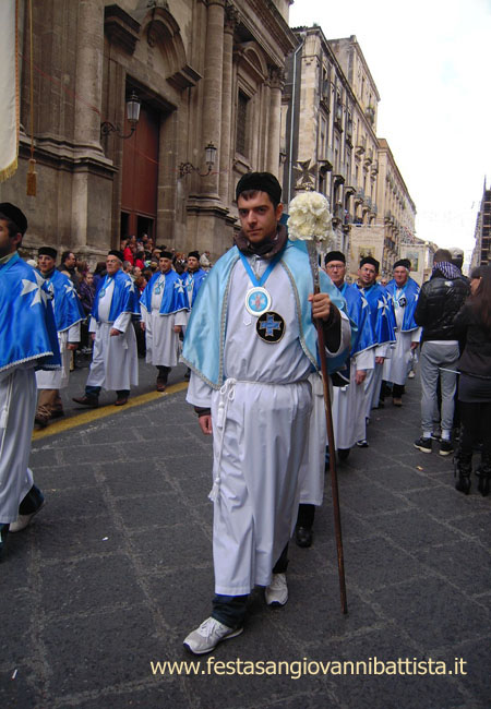 03/02/2011. Un sergente nero della confraternita San Giovanni Battista.