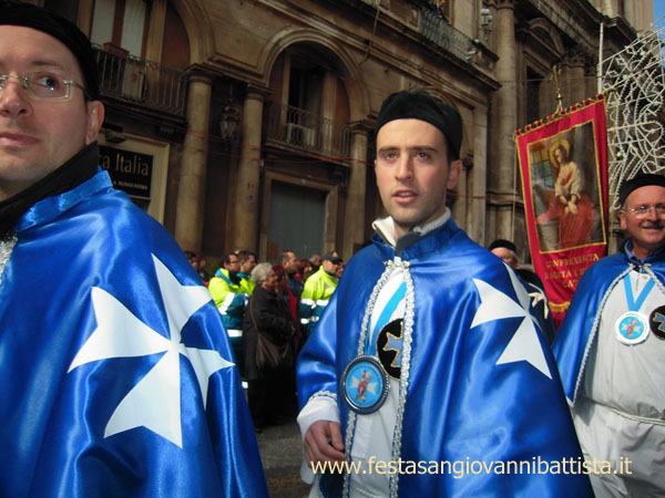 03/02/2013. La confraternita San Giovanni Battista in processione per la festa di Sant'Agata.
