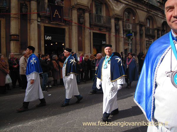 03/02/2012. Il Governatore della confraternita San Giovanni Battista in processione.