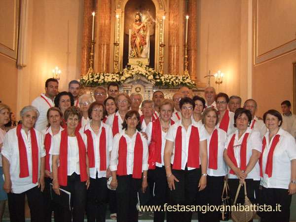 Il coro parrocchiale della confraternita.