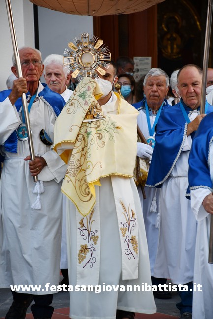 19/06/2022. Processione del Corpus Domini per le vie del quartiere.