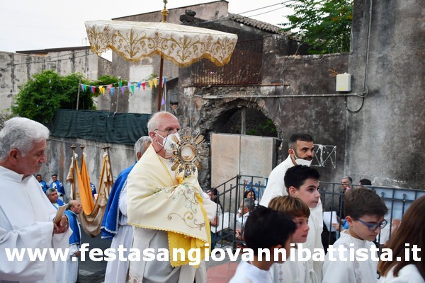 19/06/2022. Processione del Corpus Domini per le vie del quartiere.