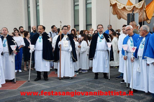 11/06/2023. Processione del Corpus Domini per le vie del quartiere. L'attuale Sede Regnante della Confraternita.