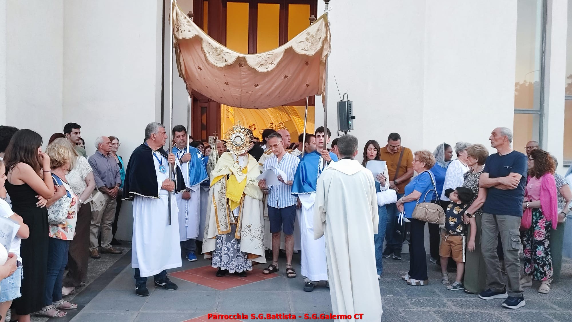 07/06/2026. Processione del Corpus Domini per le vie del quartiere.