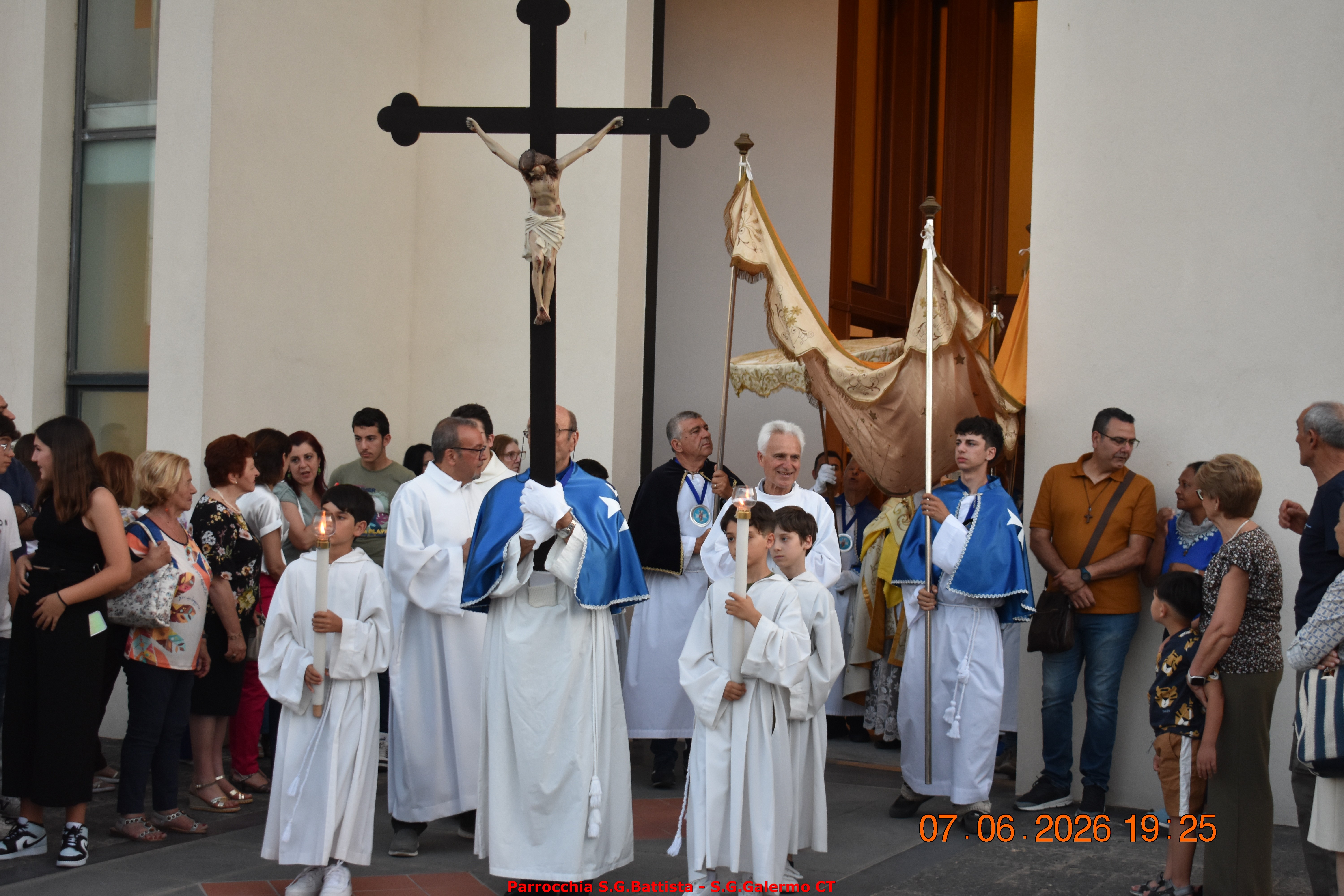 07/06/2026. Processione del Corpus Domini per le vie del quartiere.