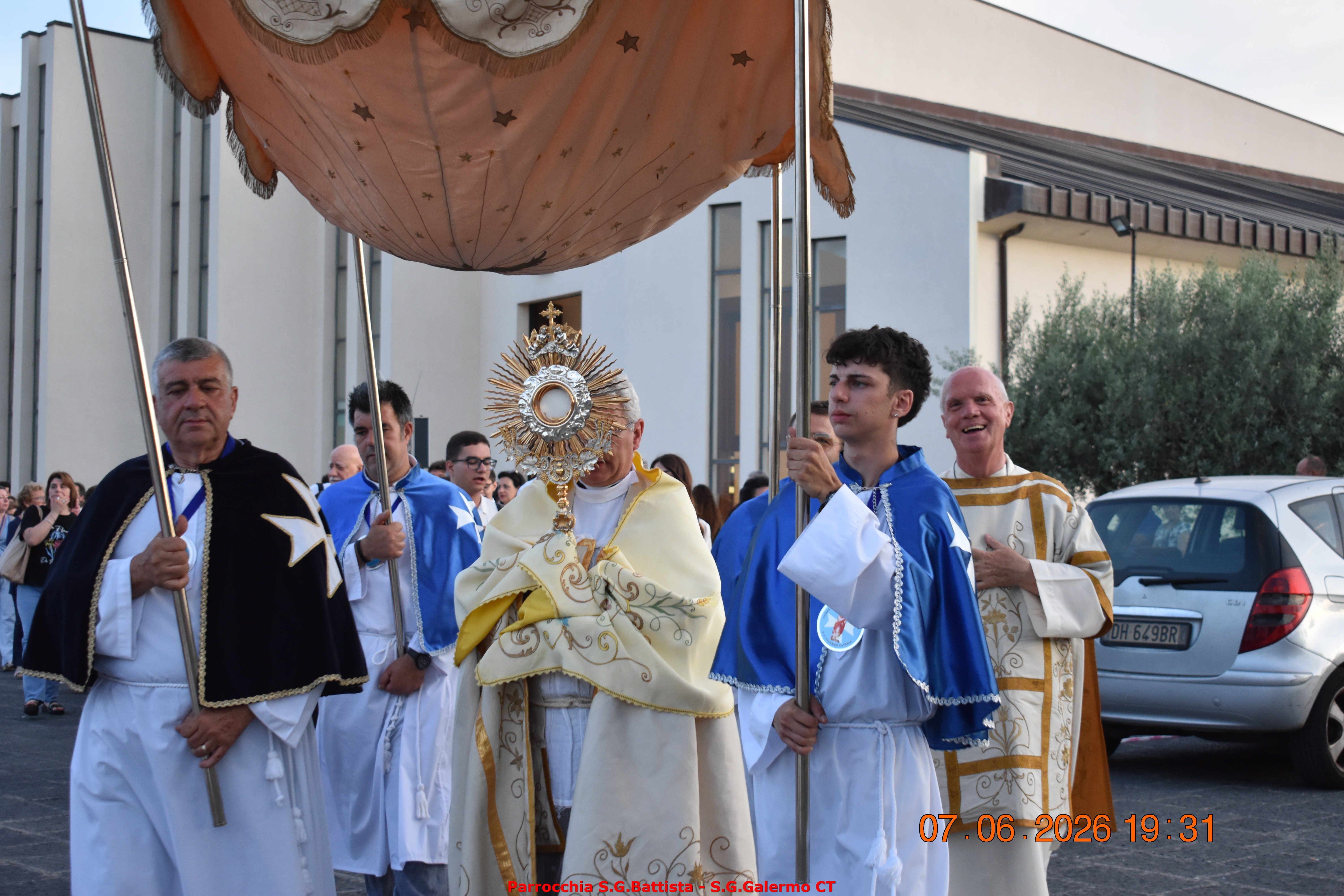 07/06/2026. Processione del Corpus Domini per le vie del quartiere.