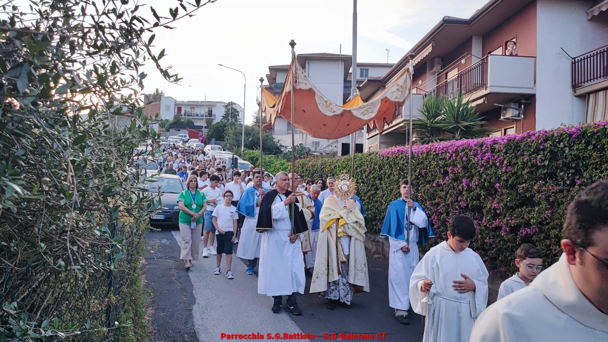 07/06/2026. Processione del Corpus Domini per le vie del quartiere.