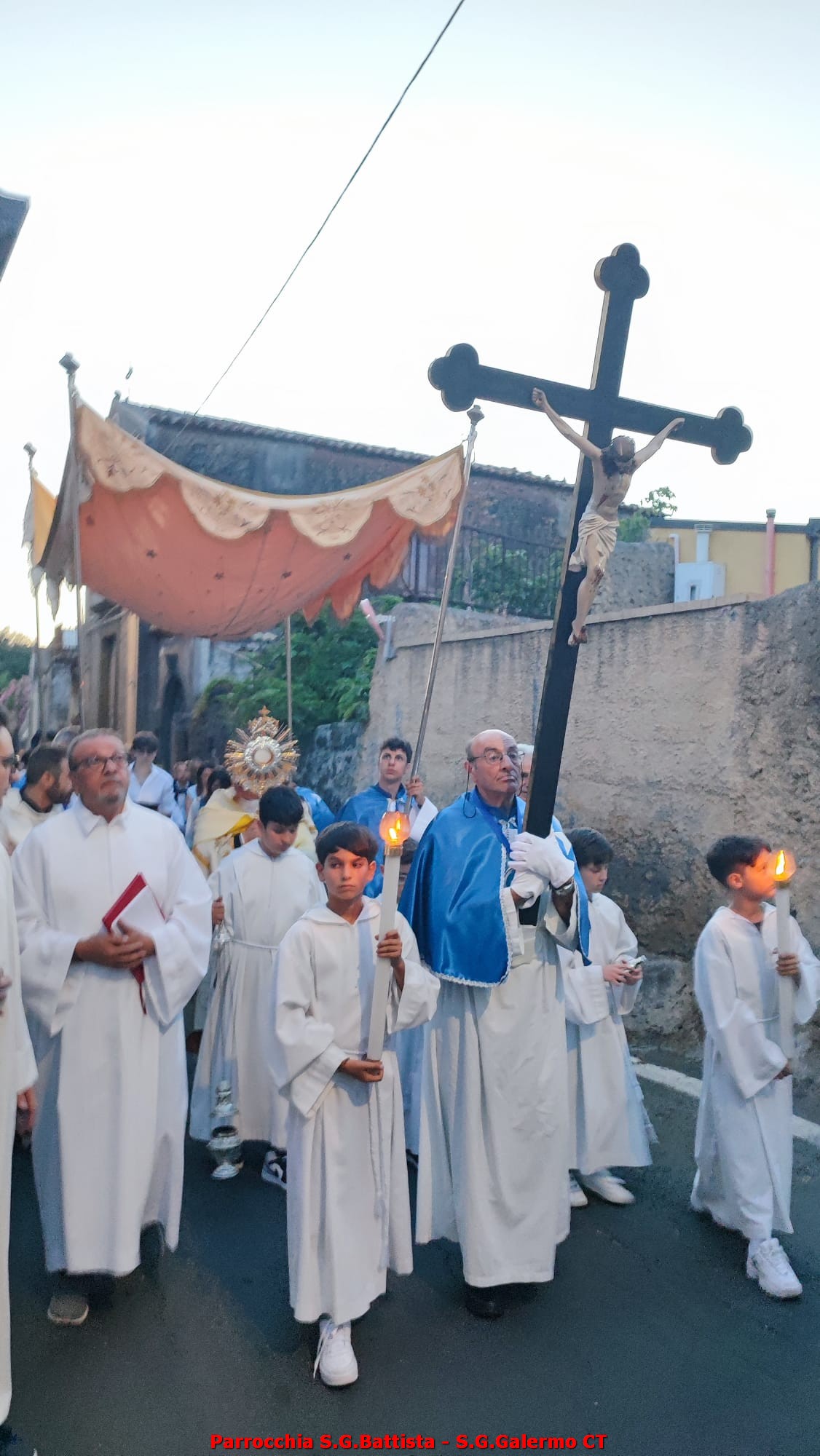 07/06/2026. Processione del Corpus Domini per le vie del quartiere.