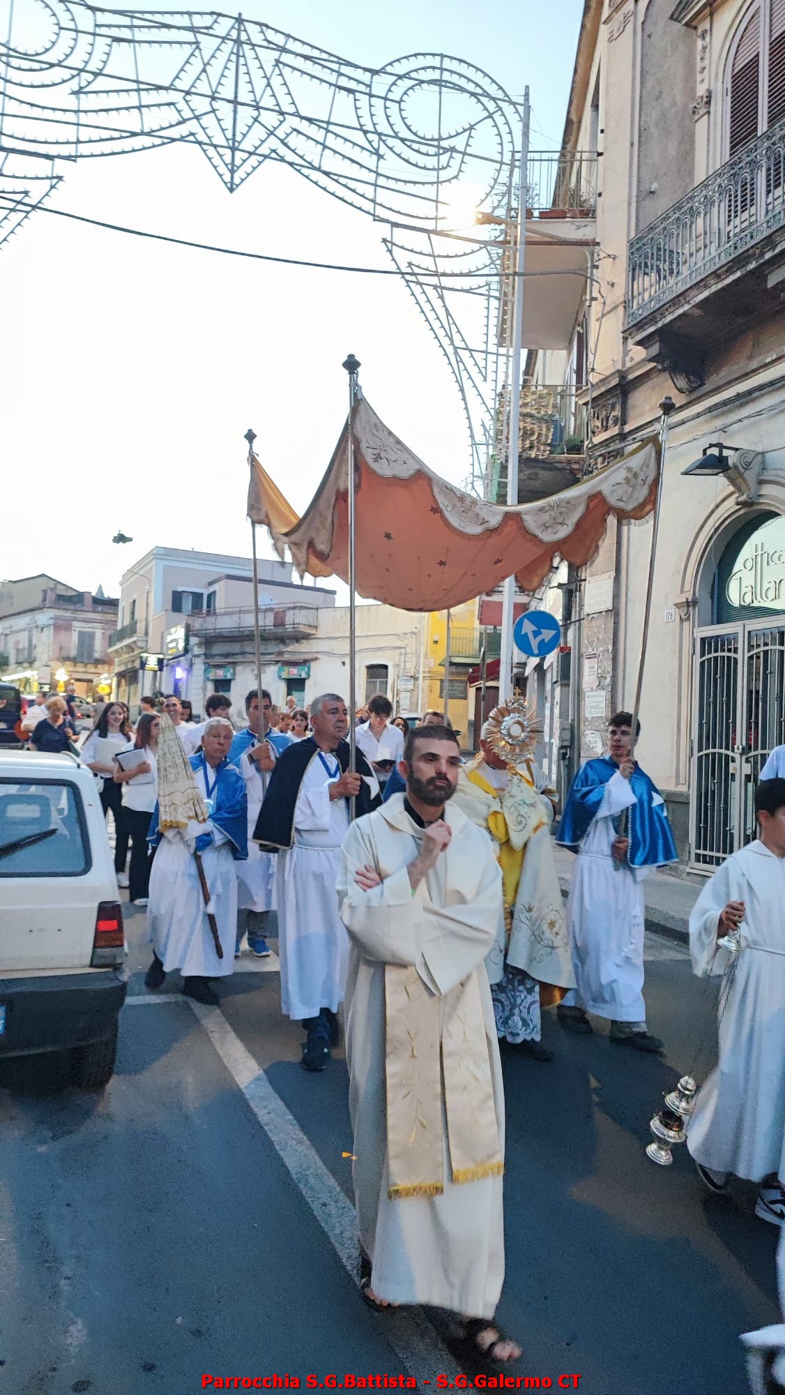 07/06/2026. Processione del Corpus Domini per le vie del quartiere.