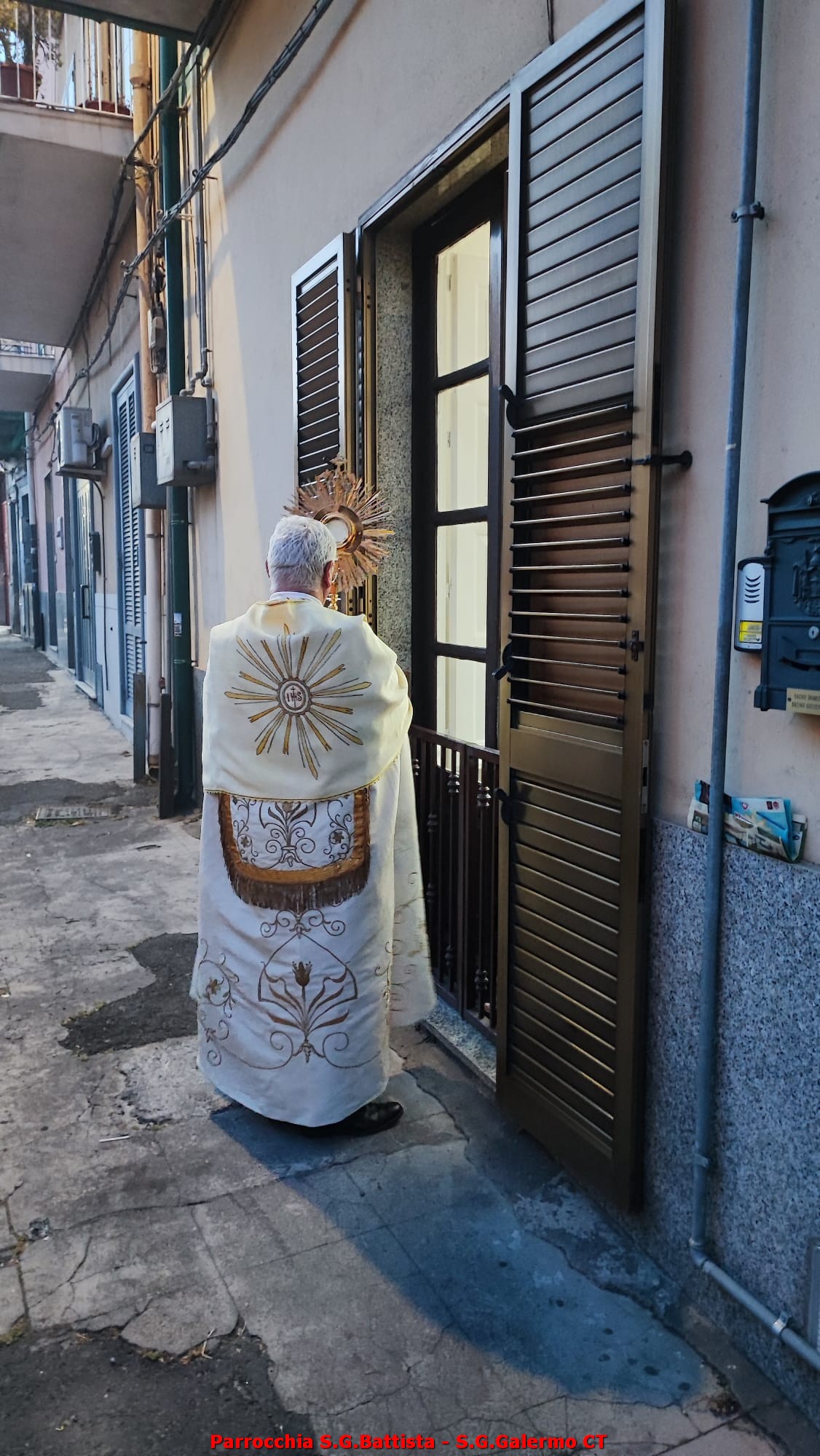 07/06/2026. Processione del Corpus Domini per le vie del quartiere.