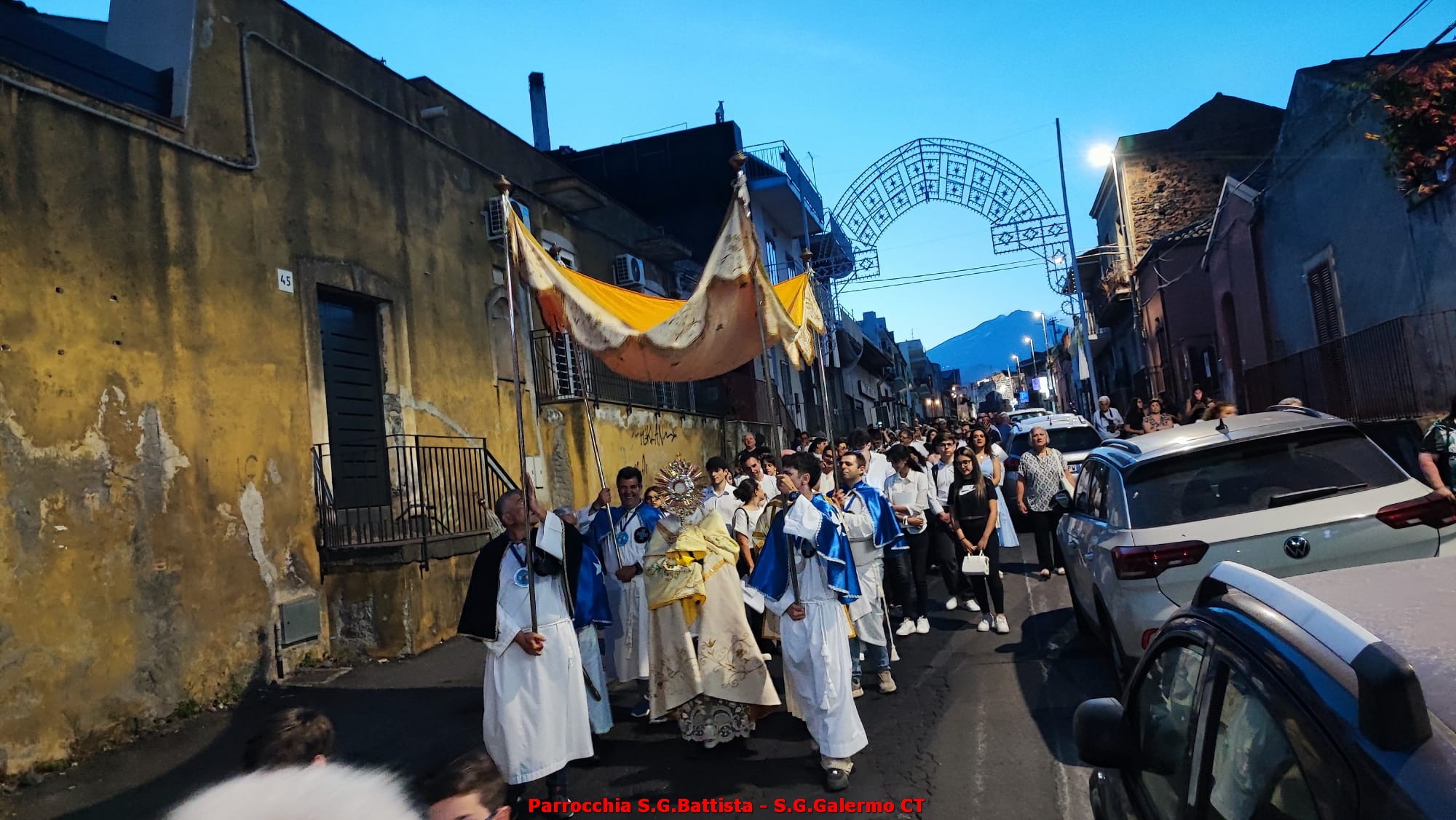 07/06/2026. Processione del Corpus Domini per le vie del quartiere.