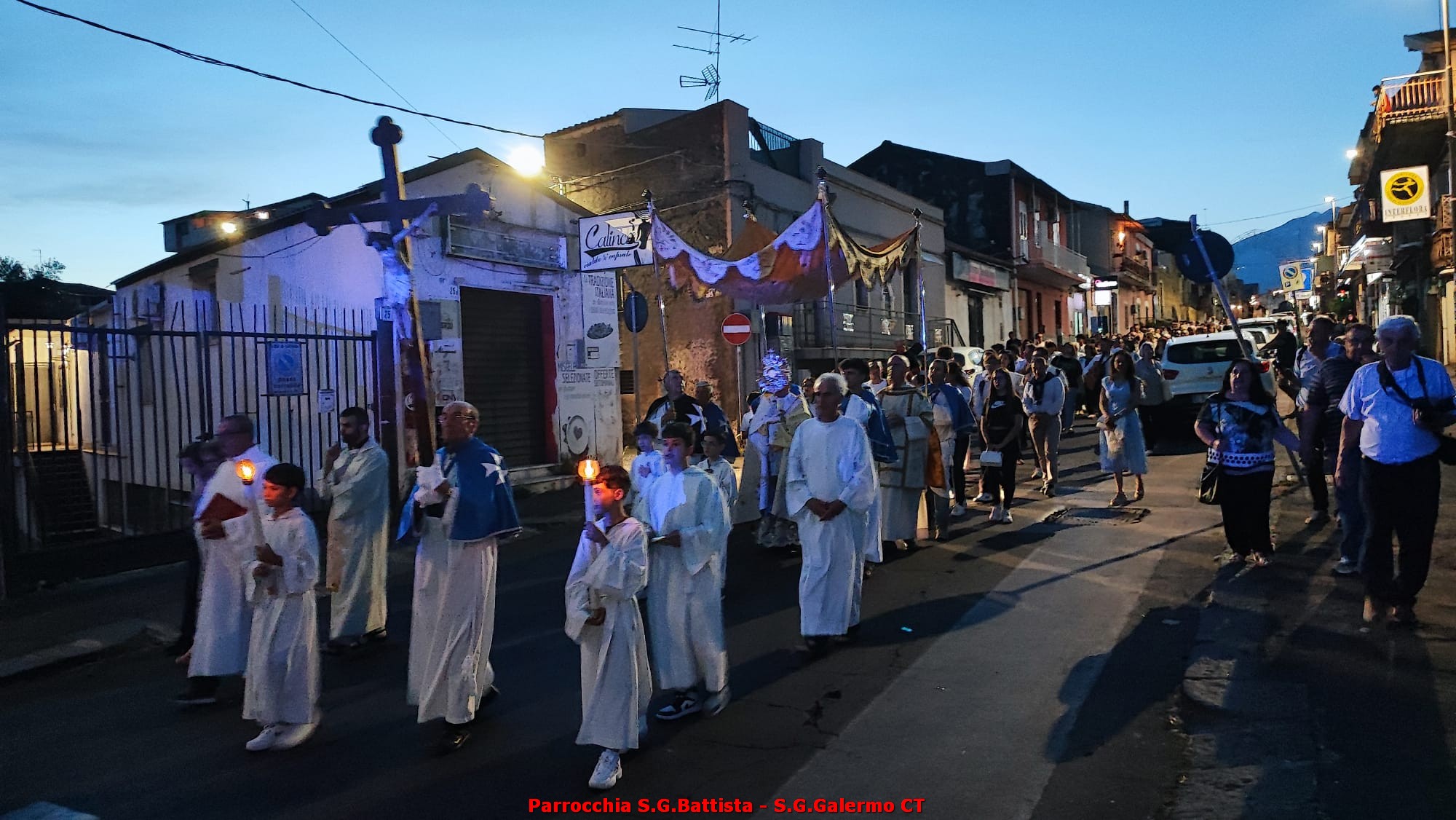 07/06/2026. Processione del Corpus Domini per le vie del quartiere.