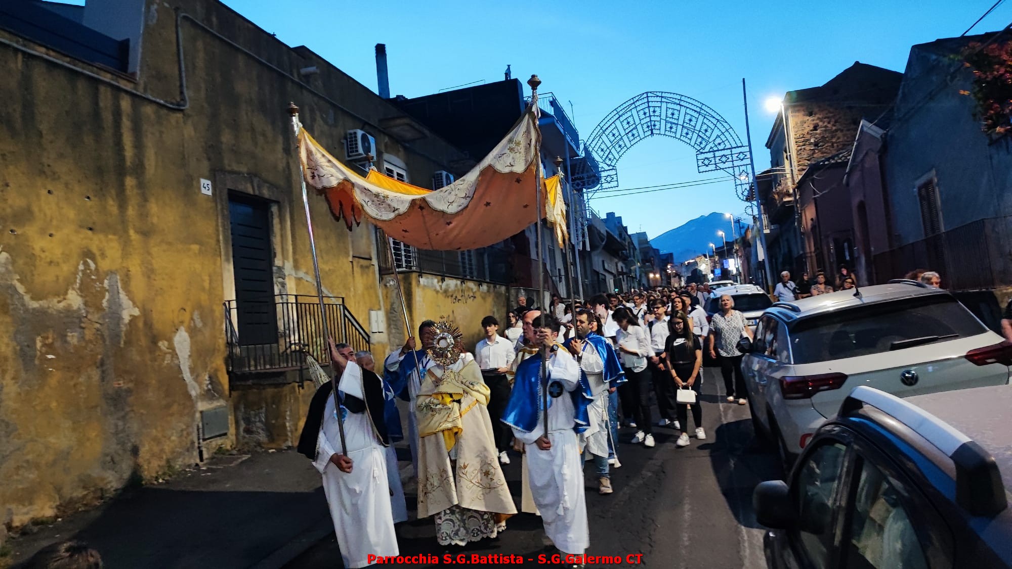 07/06/2026. Processione del Corpus Domini per le vie del quartiere.