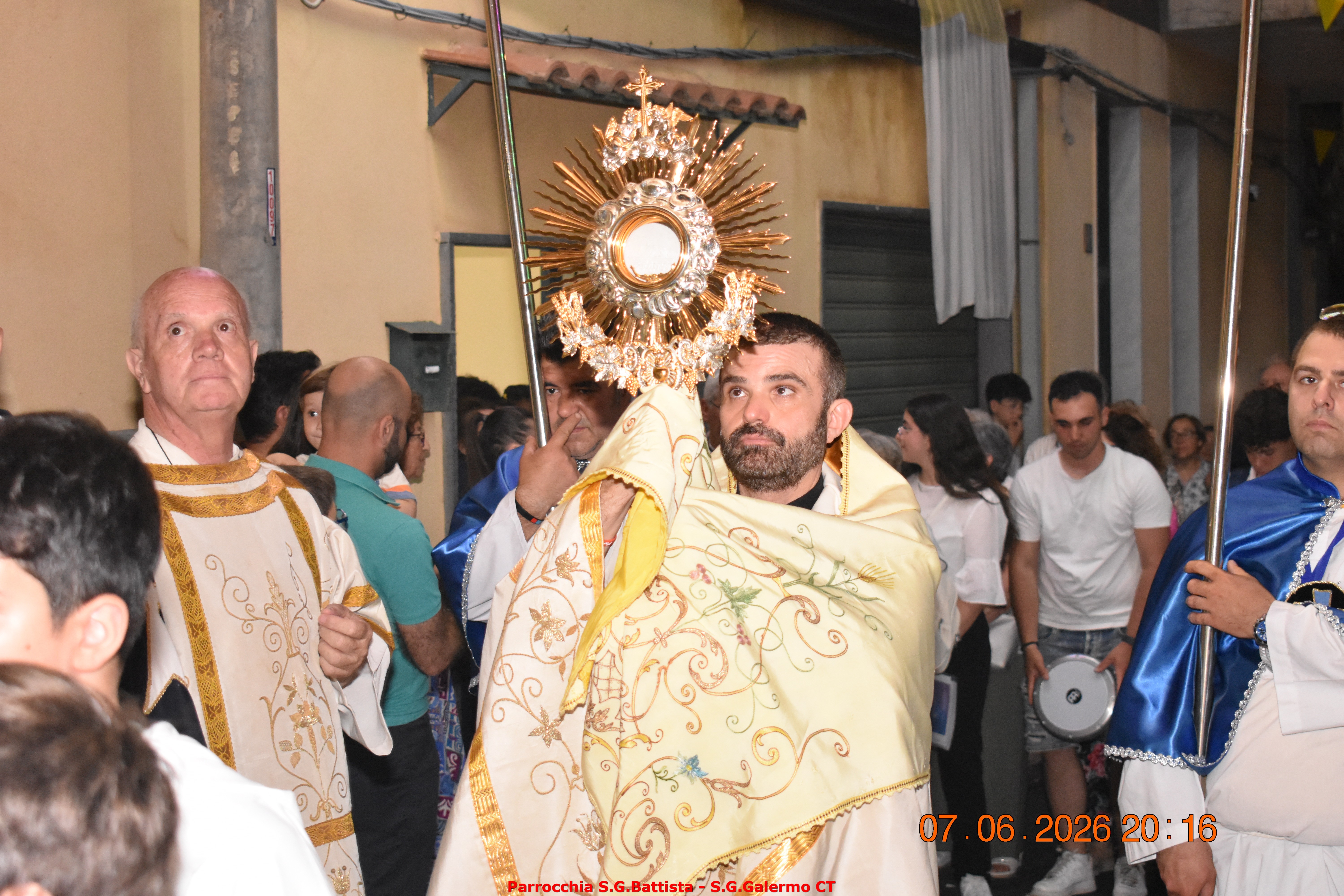 07/06/2026. Processione del Corpus Domini per le vie del quartiere.