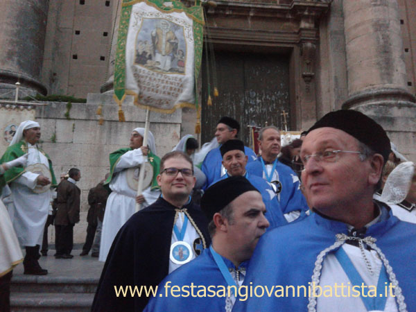 23/11/2014. Alcuni confrati della Confraternita di San Giovanni Battista di San Giovanni Galermo.