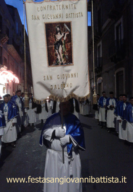 23/11/2014. Lo stendardo della Confraternita di San Giovanni Battista di San Giovanni Galermo.