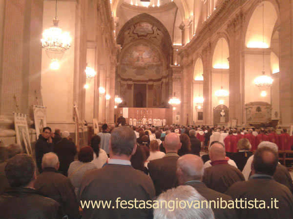 23/11/2014. Solenne Concelebrazione Eucaristica, presieduta da S. E. Rev.ma Mons. Salvatore Gristina, Arcivescovo di Catania, e con la partecipazione del Sac. Giovanni Sciuto, Delegato Arcivescovile per le Confraternite di Catania, e degli Assistenti Ecclesiastici delle Confraternite presenti.