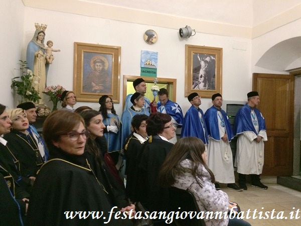 26/11/2017. Alcuni confrati in silenzio.