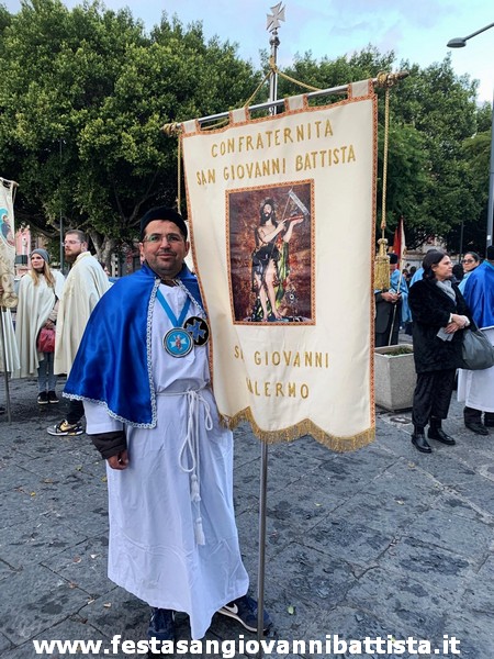 24/11/2019. Alcuni momenti del XIX Cammino Diocesano delle Confraternite che ha avuto inizio da Piazza Palestro e che si è concluso con la Solenne Celebrazione Eucaristica nella Cattedrale di S.Agata a Catania.