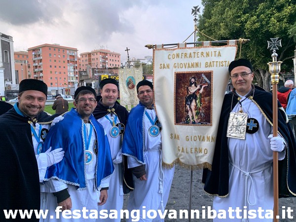 24/11/2019. Alcuni momenti del XIX Cammino Diocesano delle Confraternite che ha avuto inizio da Piazza Palestro e che si è concluso con la Solenne Celebrazione Eucaristica nella Cattedrale di S.Agata a Catania.