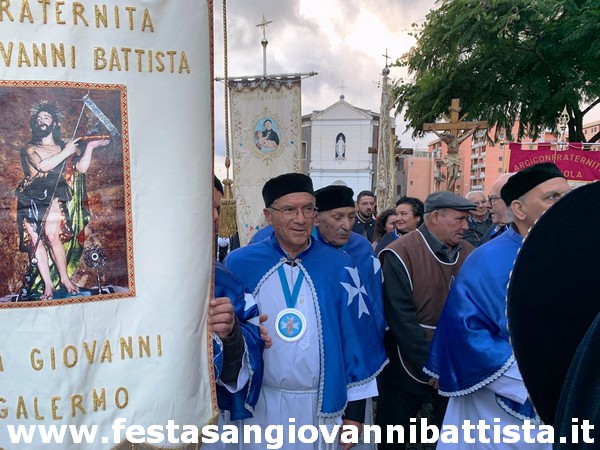 24/11/2019. Alcuni momenti del XIX Cammino Diocesano delle Confraternite che ha avuto inizio da Piazza Palestro e che si è concluso con la Solenne Celebrazione Eucaristica nella Cattedrale di S.Agata a Catania.