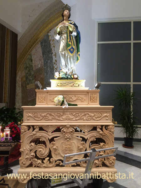 06/12/2015. La statua dell'Immacolata sul nuovo fercolo.