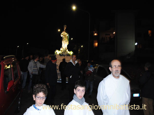 08/12/2015. La statua dell'Immacolata in processione.