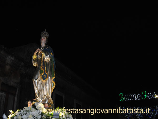 08/12/2015. Particolare della statua in processione.