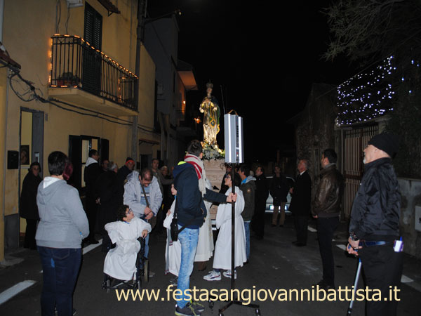 08/12/2015. Il fercolo su Via del Fasano.