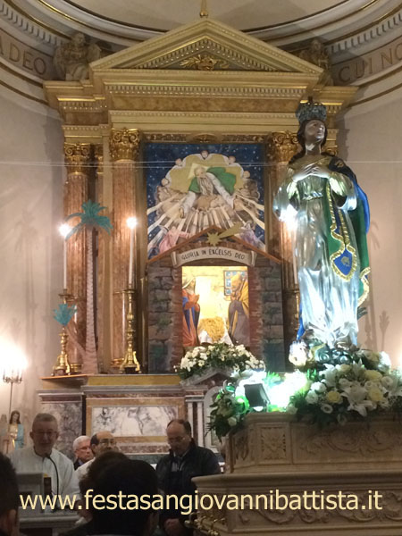 08/12/2015. Particolare della statua dell'Immacolata.