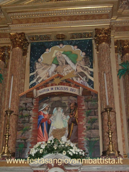 08/12/2015. Particolare del presepe allestito sull'altare della Chiesa Madre.
