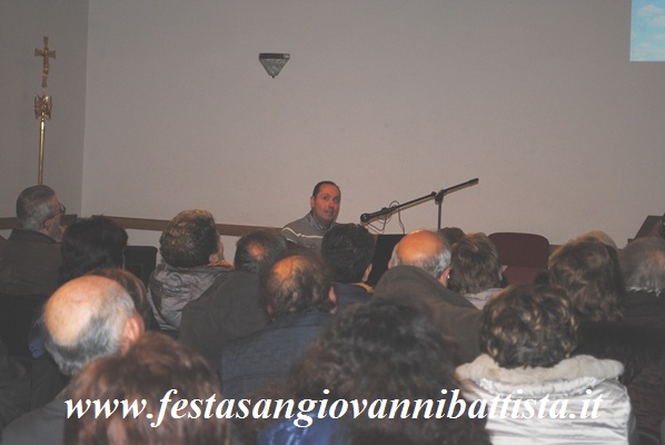 11/12/2015. Alcune fasi della conferenza 'La piccola opera di Maria Immacolata'. Il relatore e confrate Mauro Rapisarda.
