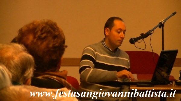 11/12/2015. Alcune fasi della conferenza 'La piccola opera di Maria Immacolata'. Il relatore e confrate Mauro Rapisarda.