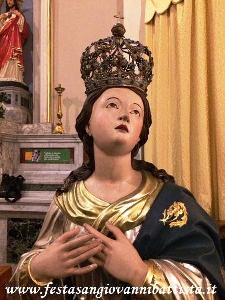 07/12/2016. Primo piano del bellissimo volto della statua dell'Immacolata.