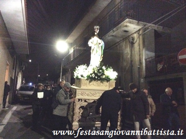 08/12/2016. La statua dell'Immacolata in processione.