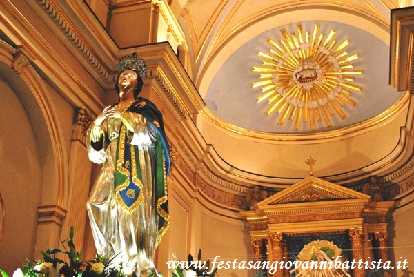 08/12/2016. La bellissima statua dell'Immacolata ritorna in Chiesa Madre.