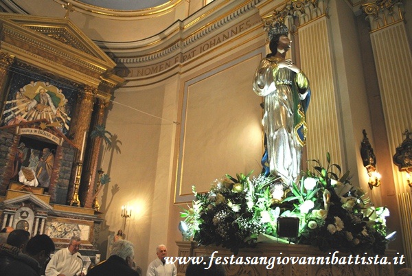 08/12/2016. Particolare della statua dell'Immacolata.