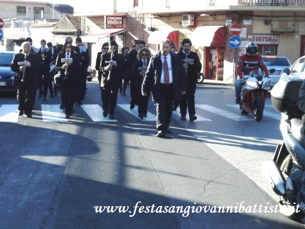 08/12/2017. L'arrivo del corpo bandistico in Piazza Chiesa Madre.