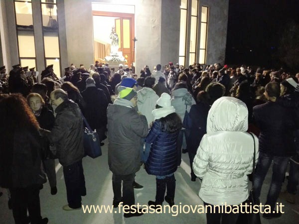 08/12/2017. Uscita della statua dell'Immacolata dal nuovo Complesso Parrocchiale SS.Zaccaria ed Elisabetta.