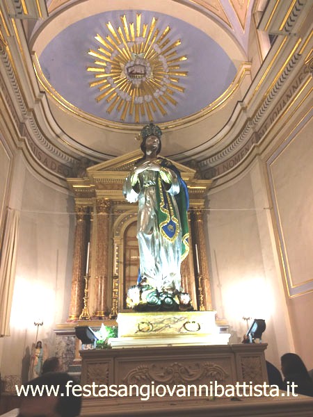 08/12/2016. Particolare della bellissima statua dell'Immacolata Concezione realizzata nel lontano 1859.