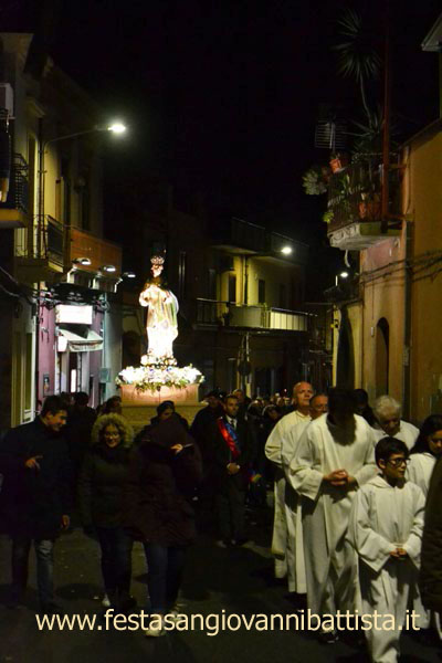 08/12/2018. In preghiera con la Madre di Gesù.