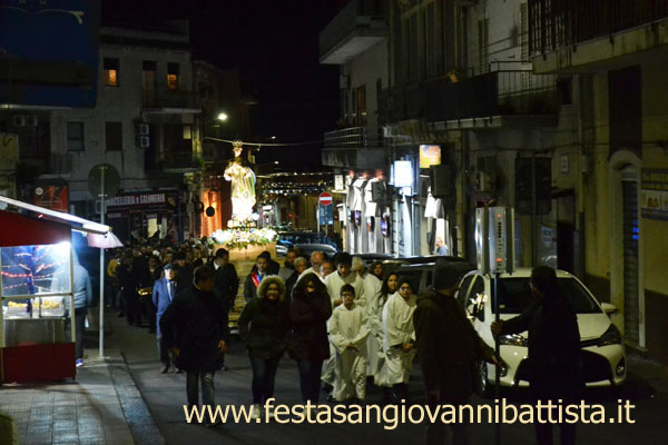 08/12/2018. Sulla piazza del centro storico di San Giovanni Galermo.
