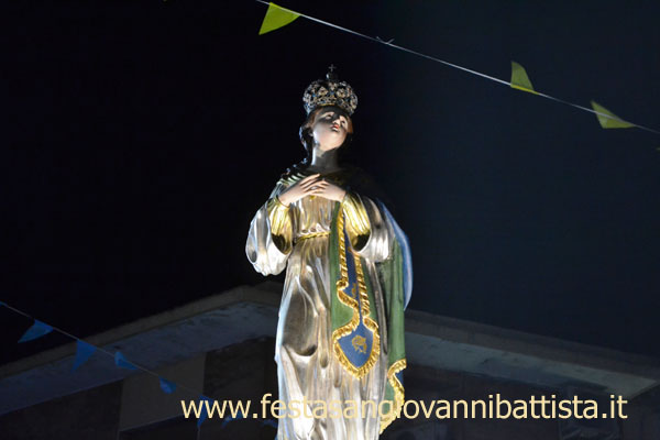 08/12/2018. Con lo sguardo al cielo prega per i figli di San Giovanni Galermo.