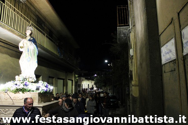 08/12/2018. Maria Immacolata davanti alla Sua Chiesa in ristrutturazione.
