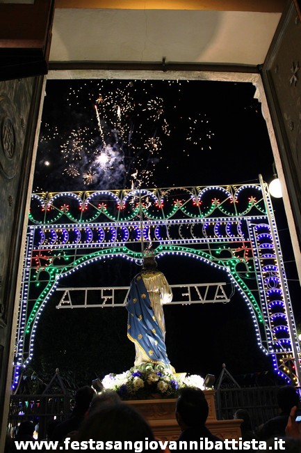 08/12/2019. Fuochi pirotecnici al rientro dell'Immacolata in Chiesa Madre.