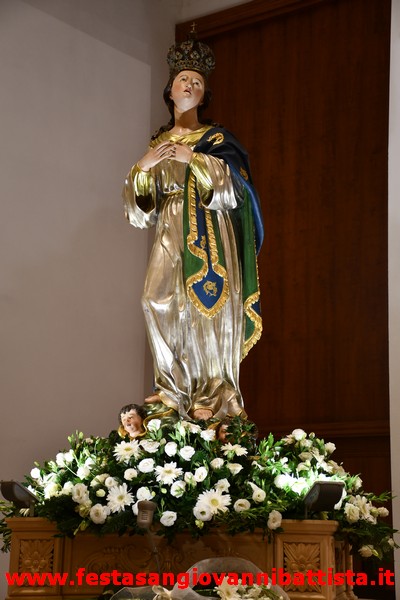08/12/2023. Il bellissimo simulacro ottocentesco dell'Immacolata nella chiesa dei SS.Zaccaria ed Elisabetta.