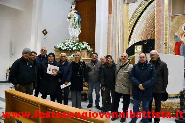08/12/2023. I Confrati del Battista assieme alle autorità civili con Maria Santissima.