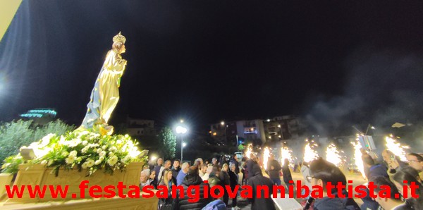08/12/2023. L'Immacolata sul sagrato della nuova Chiesa dei SS.Zaccaria ed Elisabetta.
