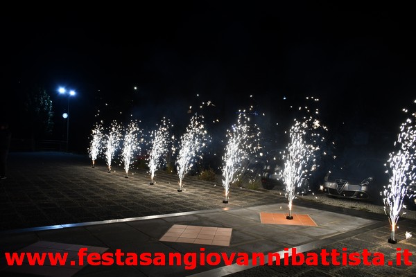 08/12/2023. Fuochi pirotecnici sul sagrato della nuova Chiesa dei SS.Zaccaria ed Elisabetta.